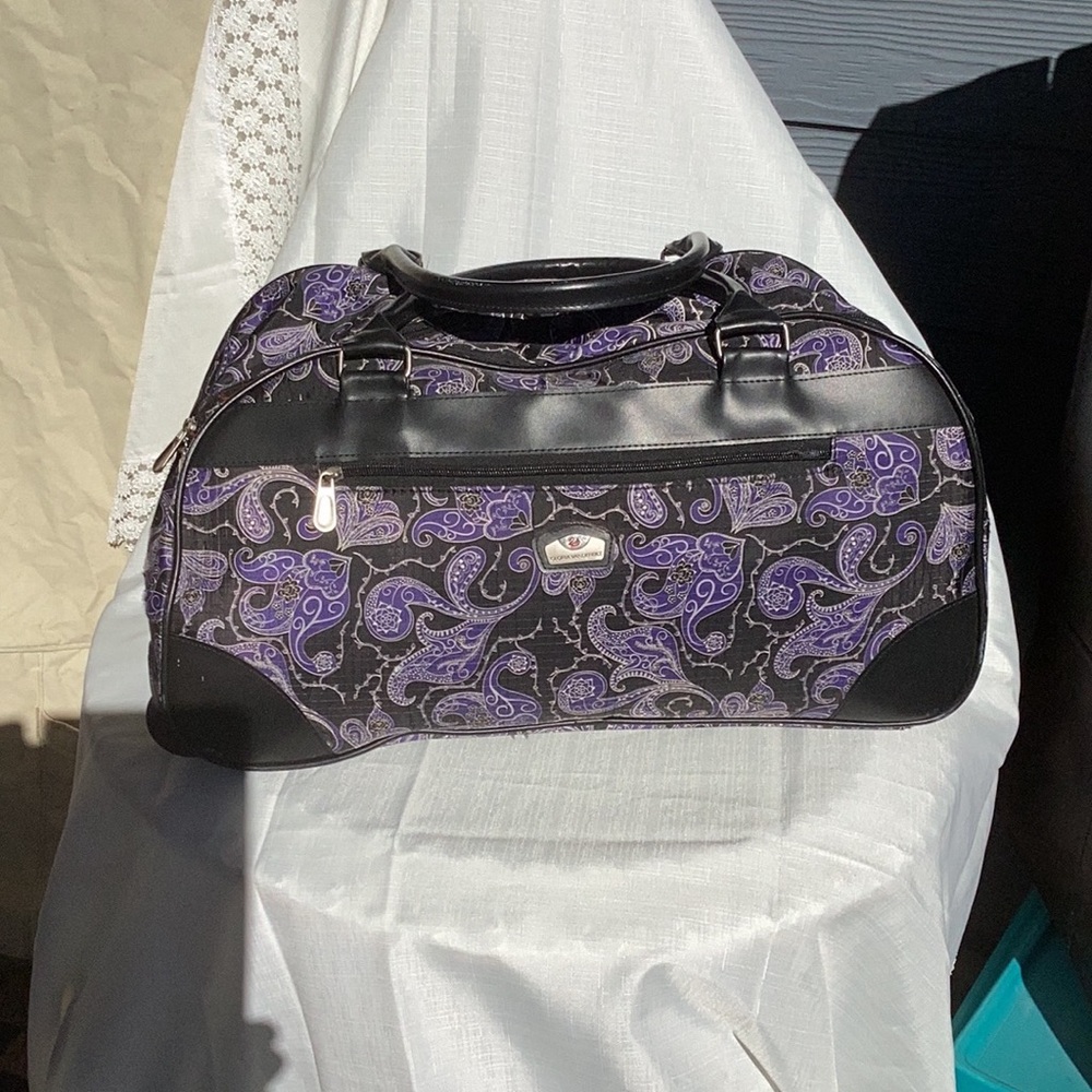 Gloria Vanderbilt Black and Purple Paisley Bag